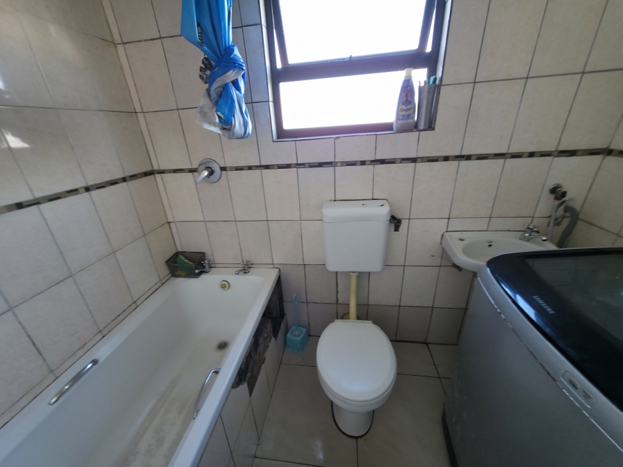 2 Bedroom Property for Sale in Devon Park Western Cape